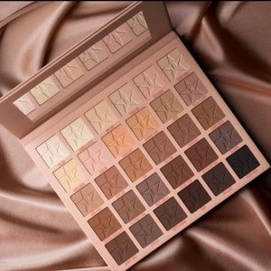 BNIB. Jeffree Star Orgy palette